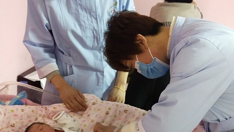 小标题：婴儿游泳馆加盟，市场需求与行业现状